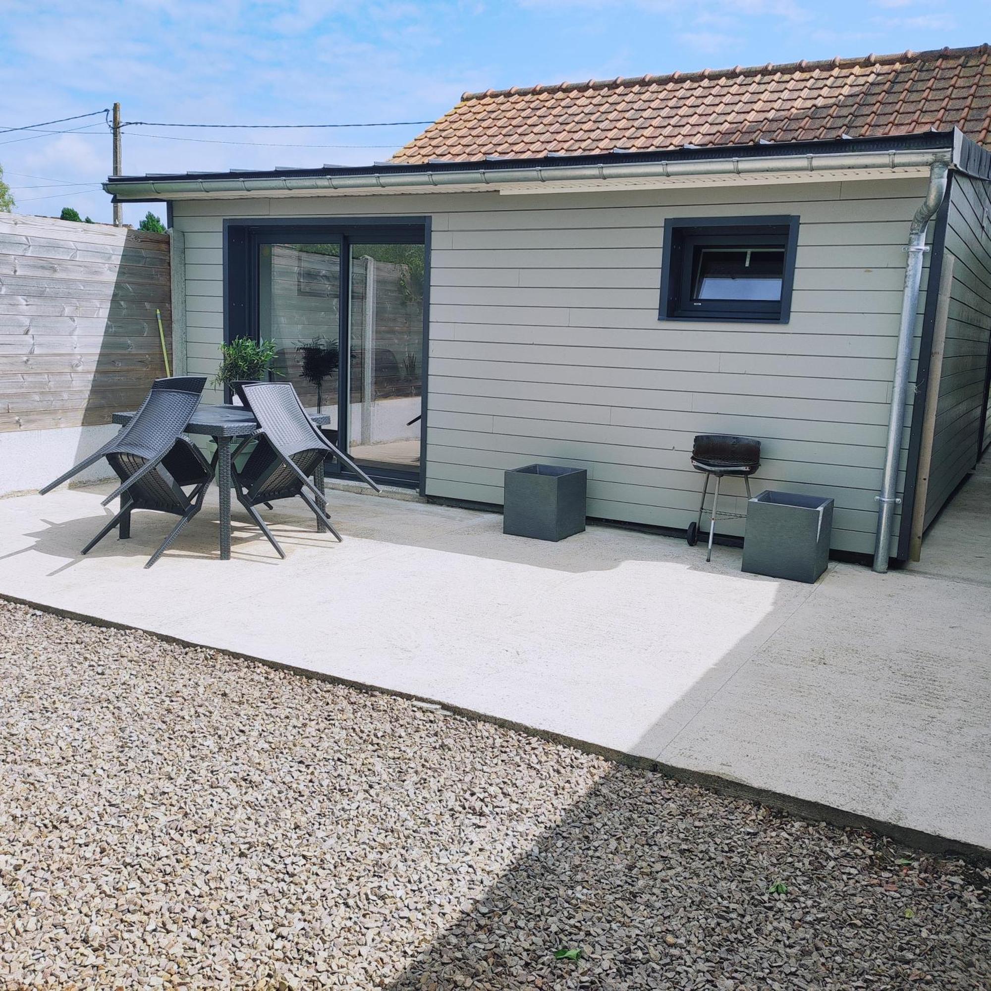 Le Bas Champ Villa Favieres  Exterior photo